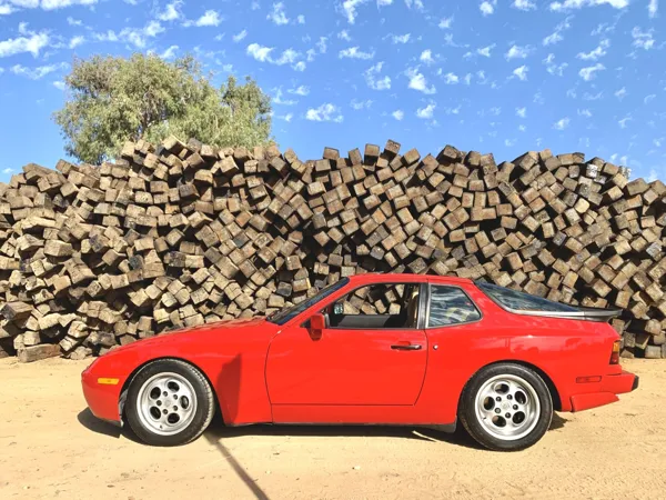 1986 Porsche 944 Turbo photo 1