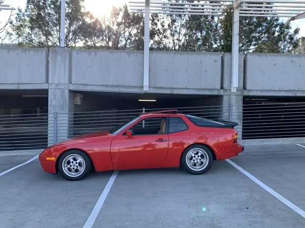1986 Porsche 944 Turbo photo 13