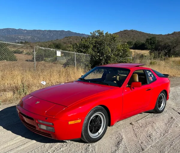 1986 Porsche 944 Turbo photo 95
