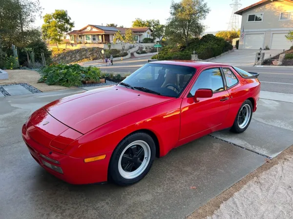 1986 Porsche 944 Turbo photo 147